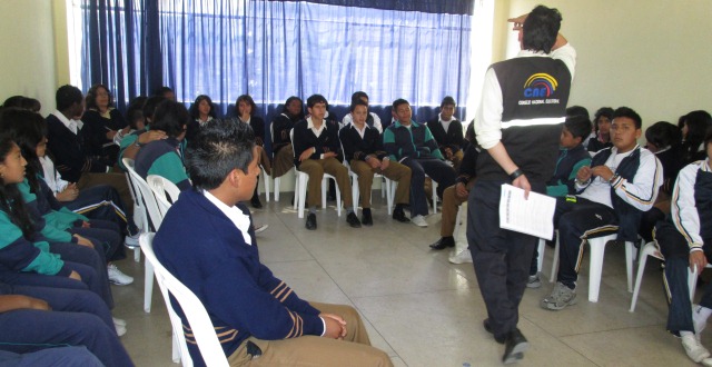 12-jovenes