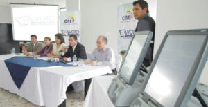 CNE capacita a Santo Domingo en “Voto Electrónico”