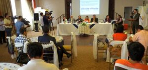 Diálogo con medios de comunicación de Manabí