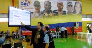 Segundo simulacro de voto electrónico en Santo Domingo