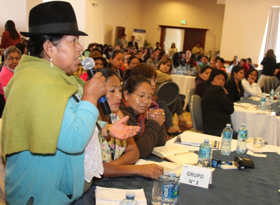 141126 cne mujeres