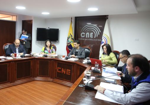 170306 cne pleno2