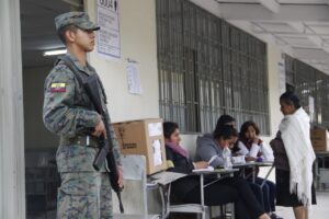 180624 cne seguridad voto loja