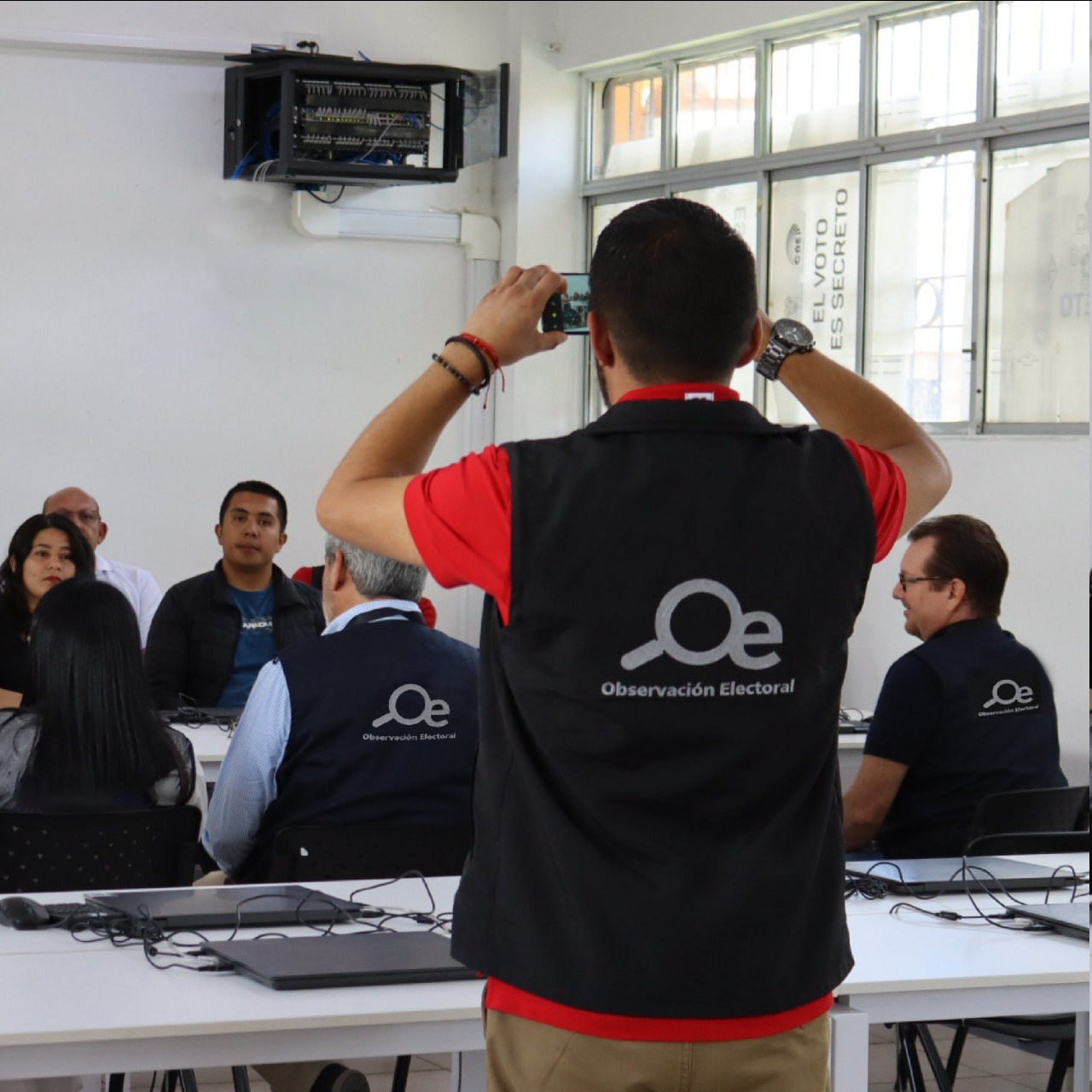 CNE acredita a los primeros 354 observadores nacionales para las Elecciones Seccionales y CPCCS 2027